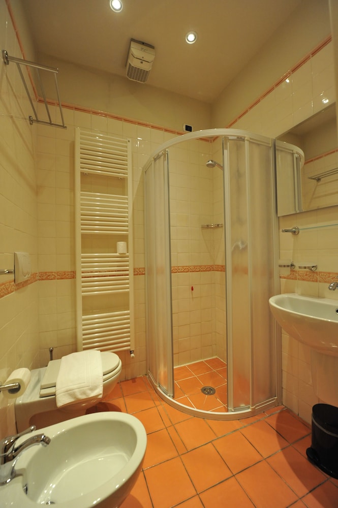 Classic Single Room, Non Smoking photo 2