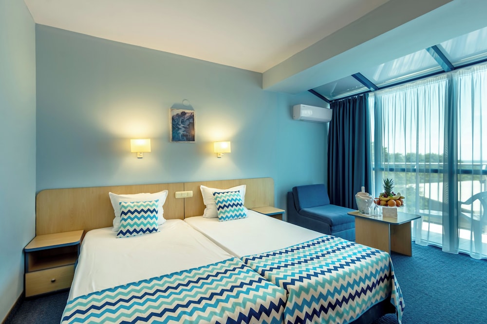 Standard Double Room, Balcony photo 2