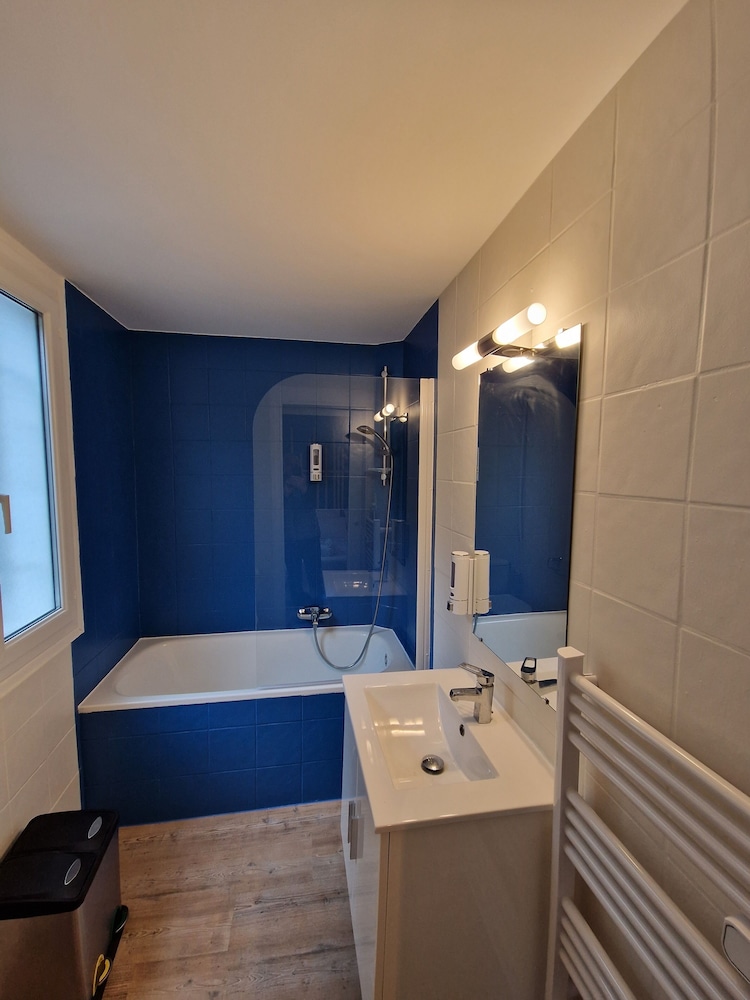 Standard Room photo 2
