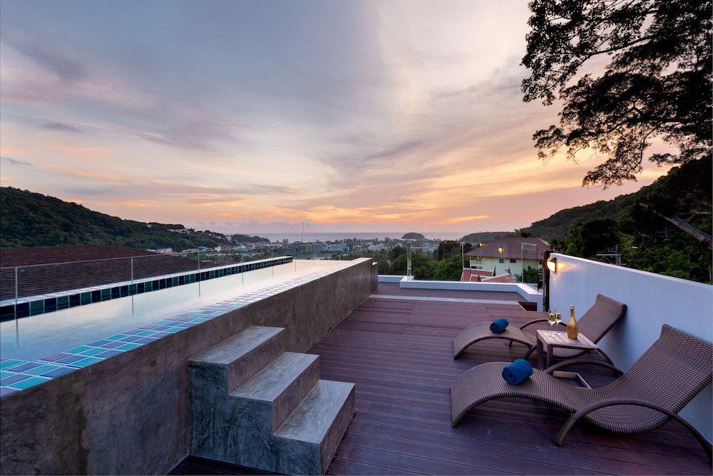 Two Bedroom Penthouse with Private Pool and Sea View - Photo 6