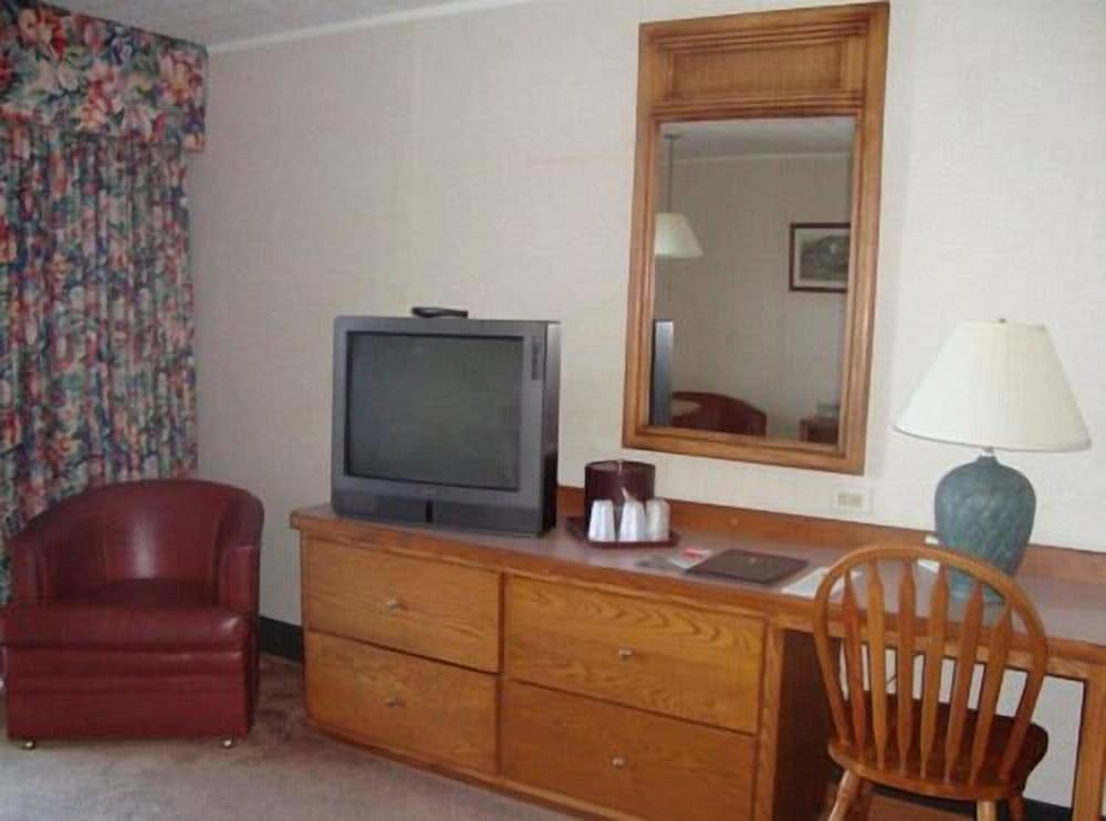 2 Queen Room photo 2