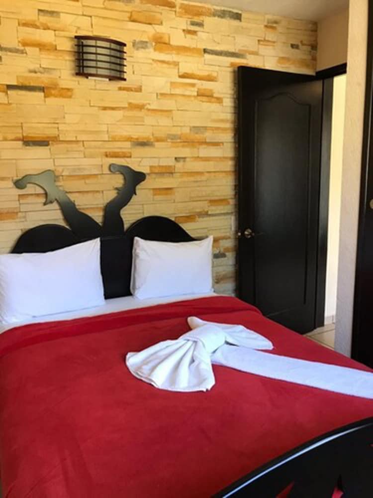 Suite 6A photo 3