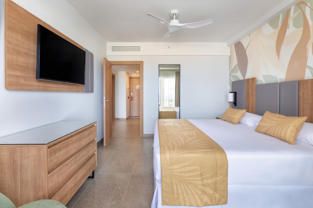 Junior Suite, Balcony, Garden View (Superior) photo 2