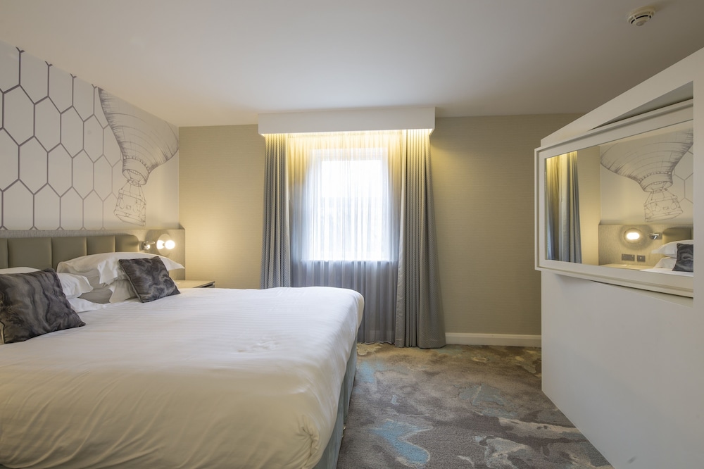 Junior Suite, 1 King Bed photo 1