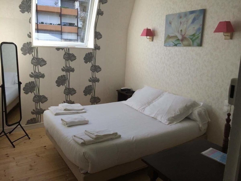 Classic Double Room (5)