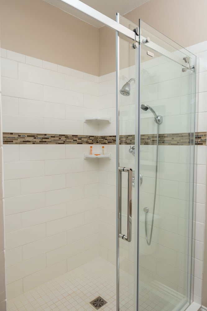 Suite, 2 Queen Beds, Lake View photo 3