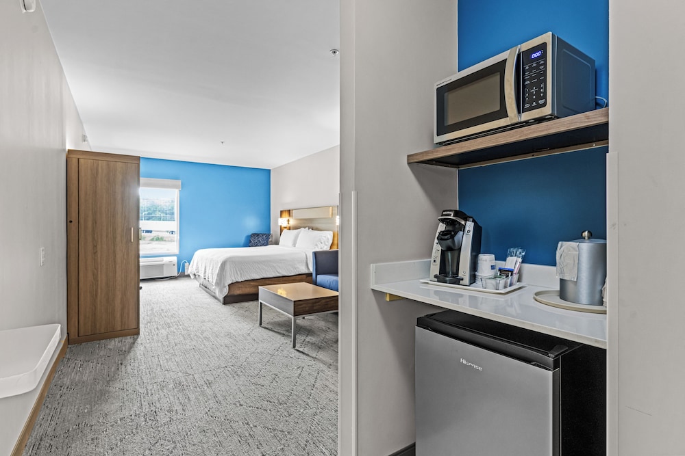 Suite, 1 King Bed (Additional Living Area) - Photo 2
