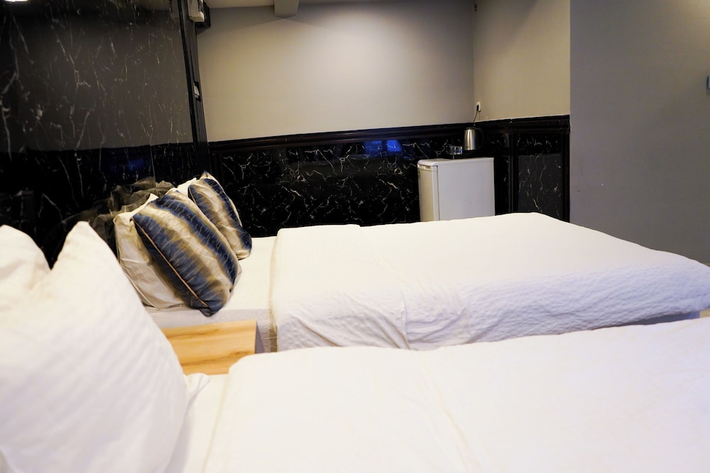 Family Quadruple Room photo 1