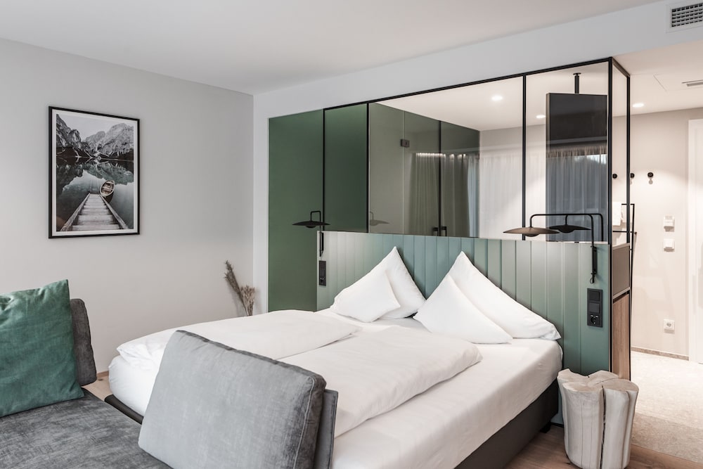 Superior Double Room, River View photo 1