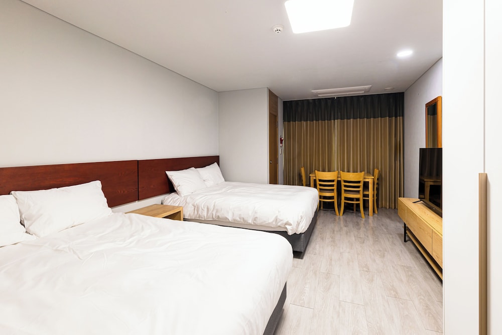 Family Twin Room