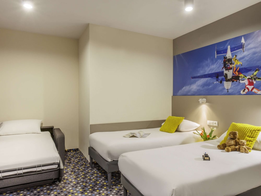 Standard Room, Multiple Beds photo 2