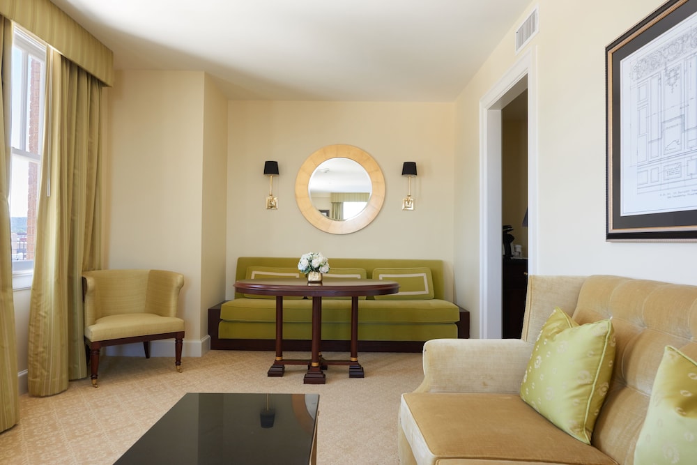 Superior Room, 2 Queen Beds, Non Smoking photo 2