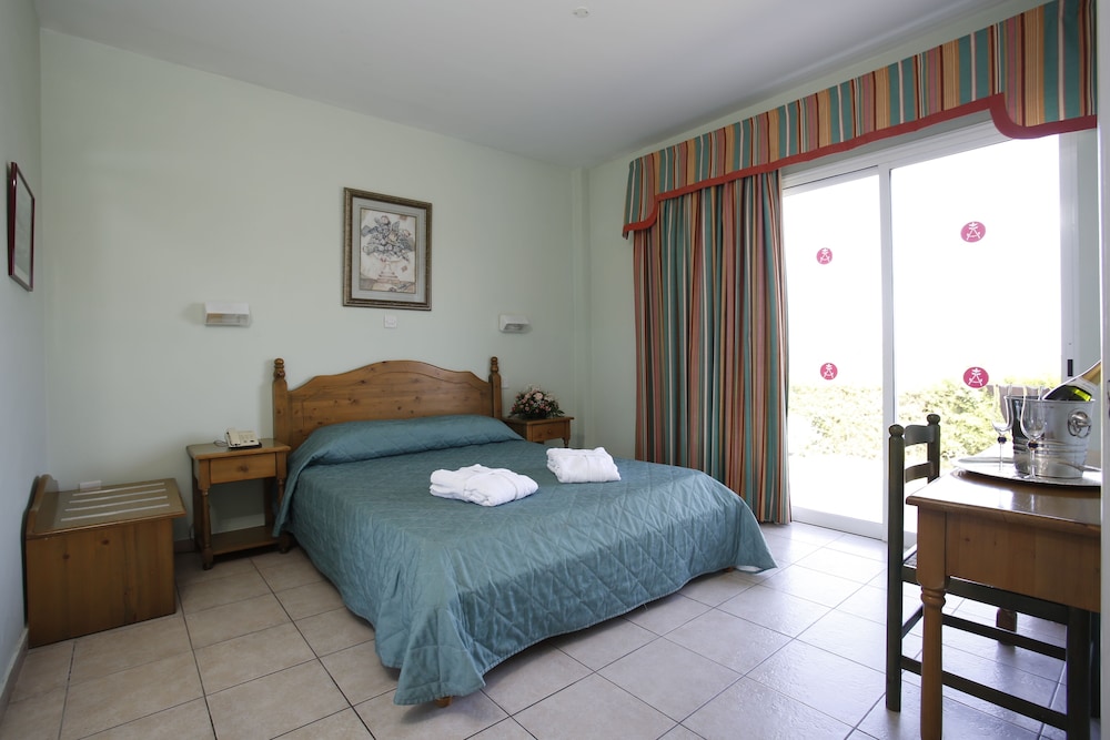 Superior Apartment, 2 Bedrooms, Garden View - Photo 6