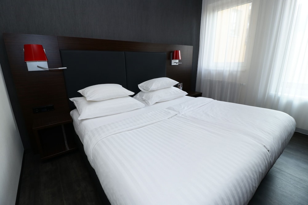 Available room