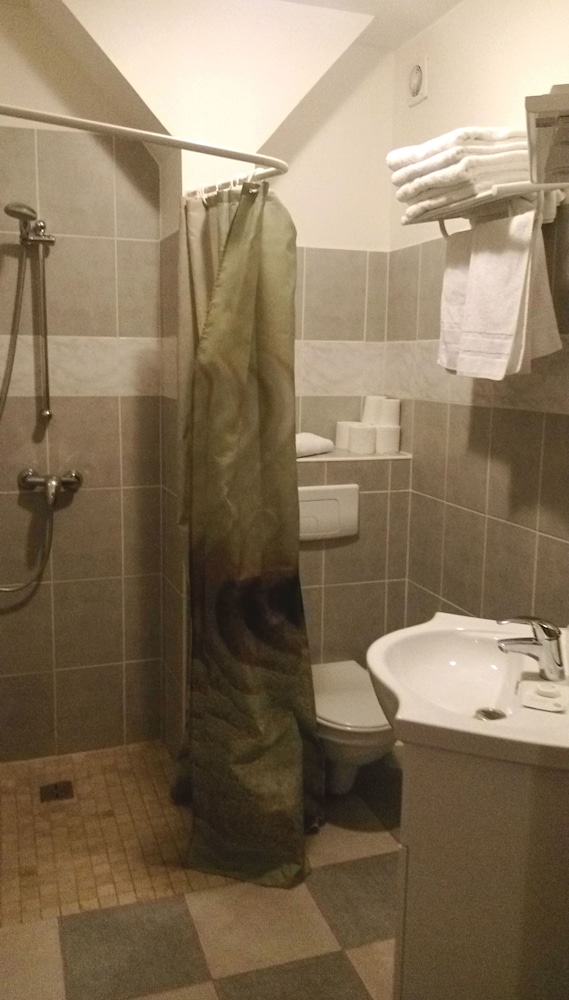 Basic Room, 1 Bedroom, Accessible photo 3