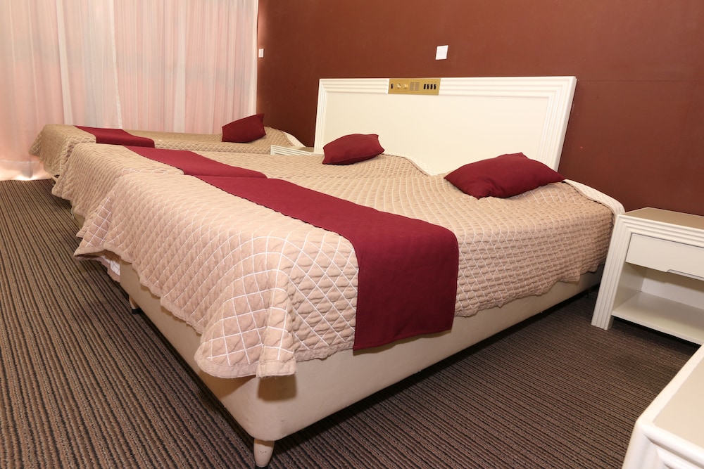 Basic Triple Room photo 1
