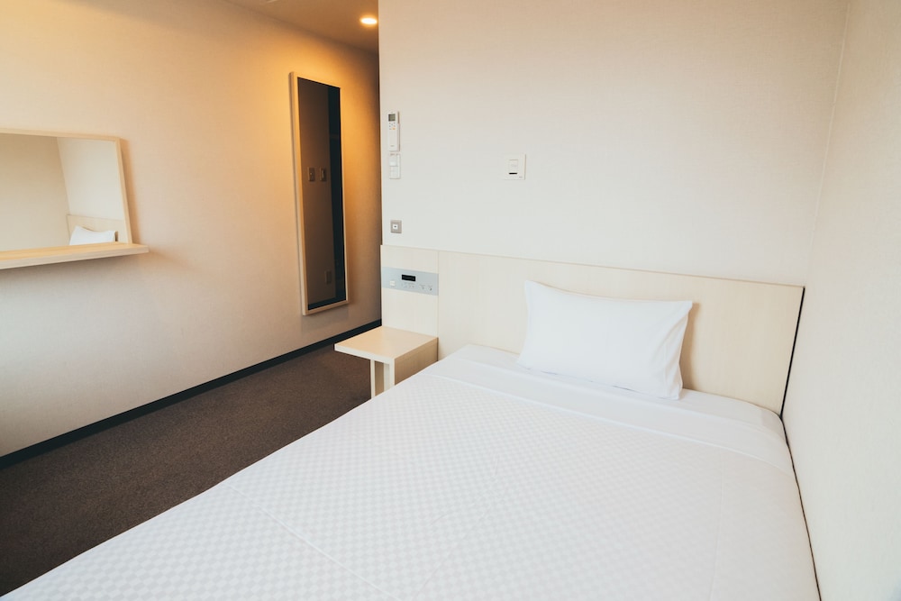 [Free CurryRice&Salad] [Manga Library w/11000 books] Semidouble Room,Non Smoking - Photo 2