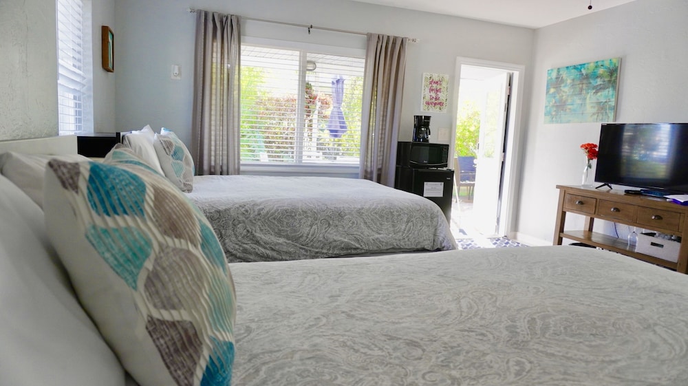 Junior Suite, 2 Double Beds, Courtyard Area
