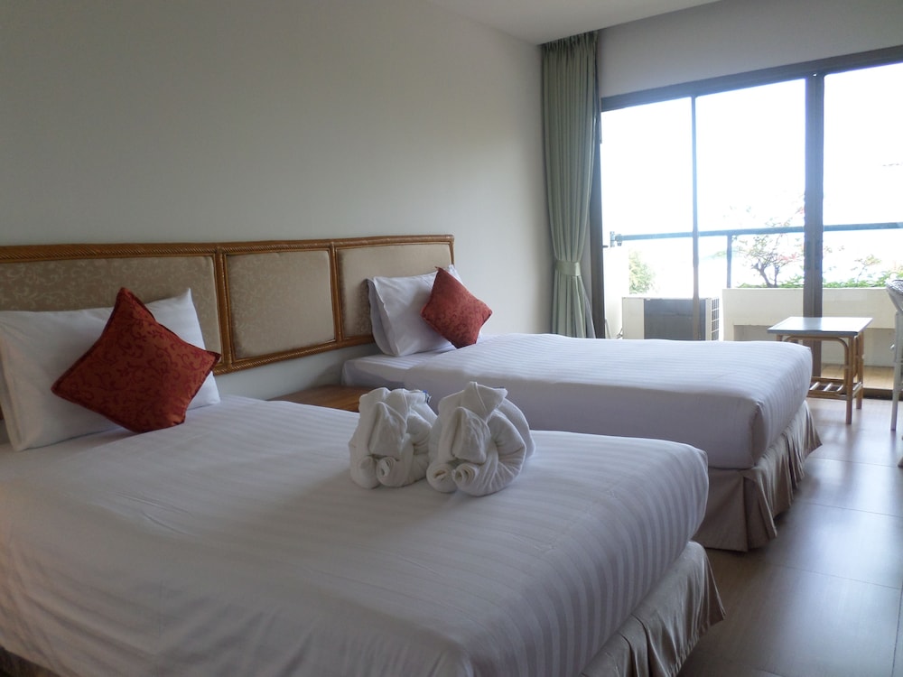 Deluxe Room, Garden View