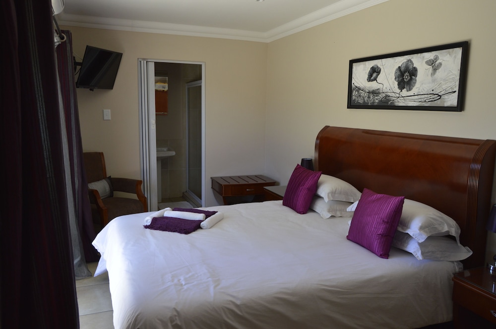 Luxury King Room photo 1