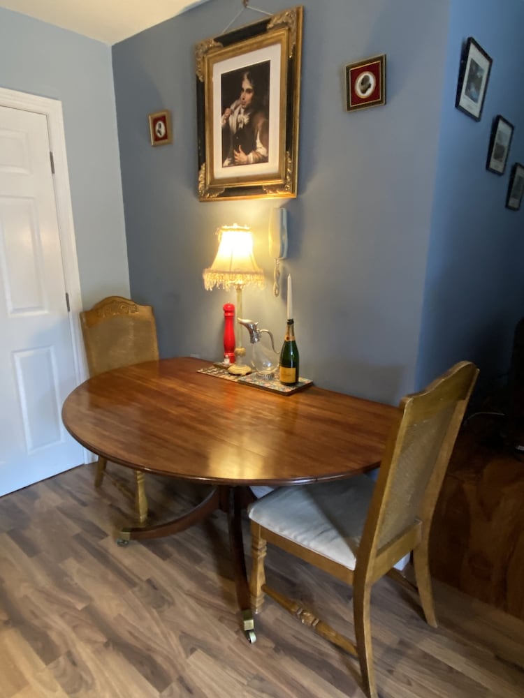 Queen Suite photo 3