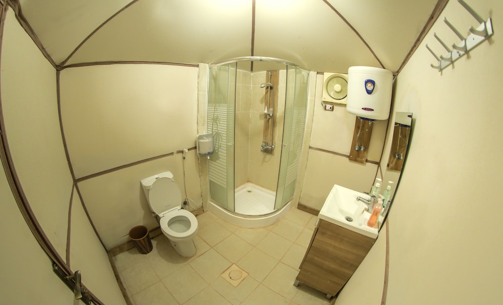 Family Suite, 2 Bedrooms, Private Bathroom, Mountain View photo 3