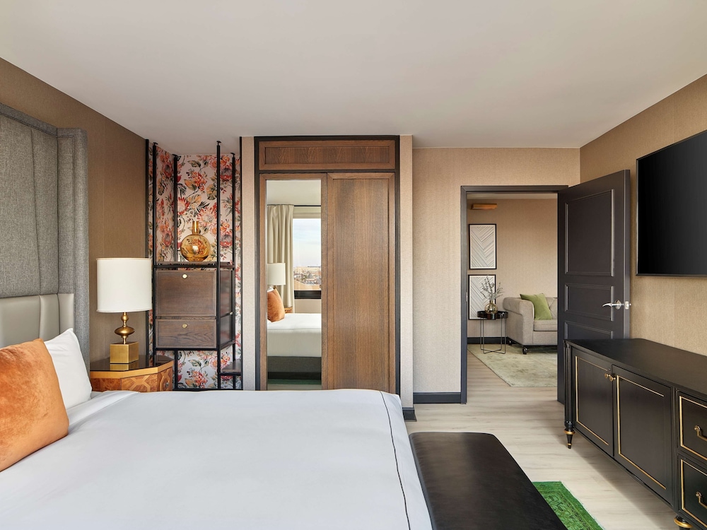 Suite, 1 King Bed (Spa) photo 1