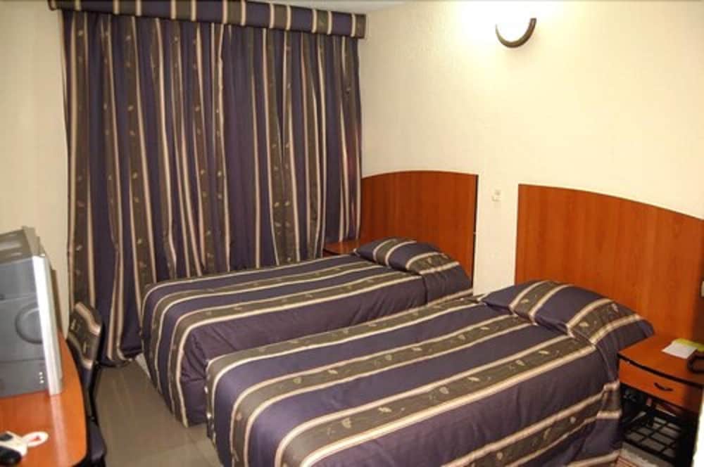 Standard Twin Room photo 1