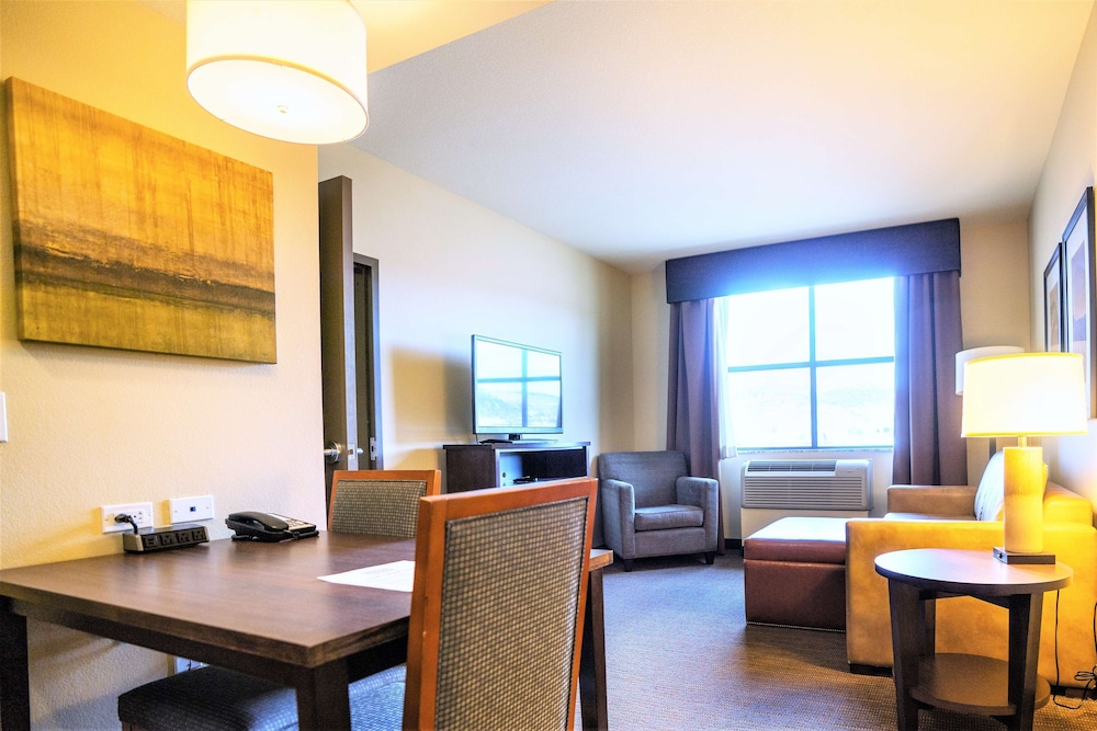 Suite, 2 Queen Beds photo 1