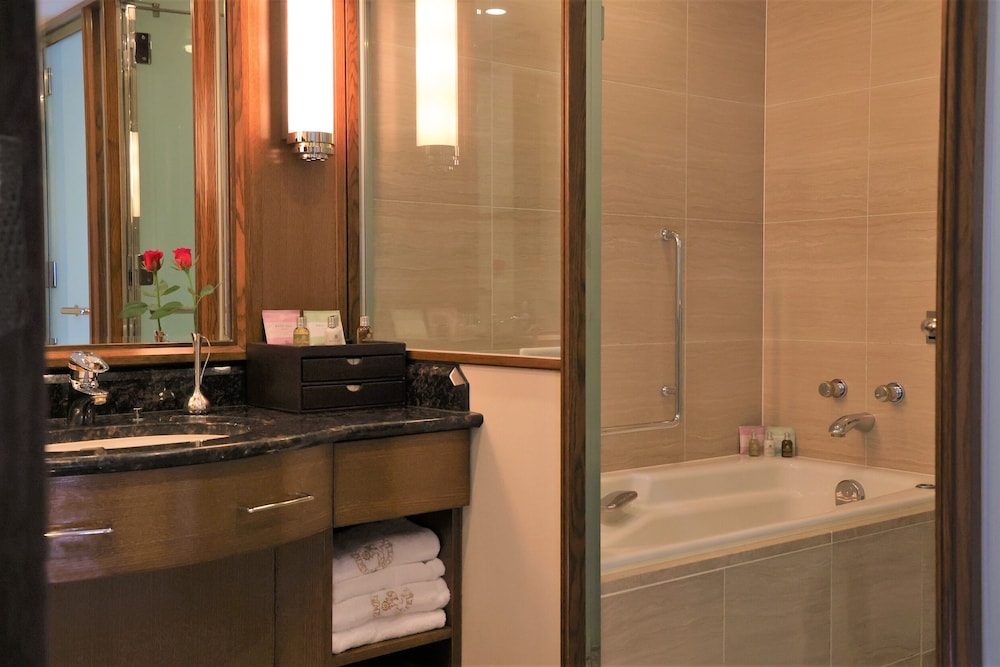 Imperial Floor Deluxe Park View Double Imperial Floor Deluxe Park View Double
