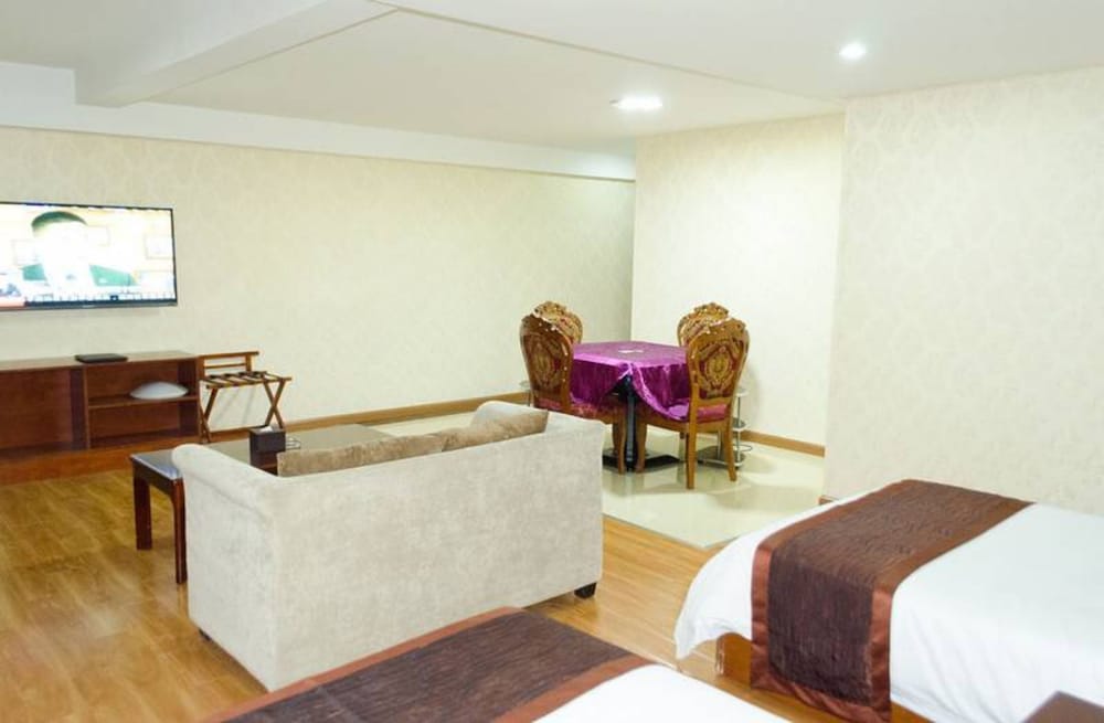 Deluxe Business Room