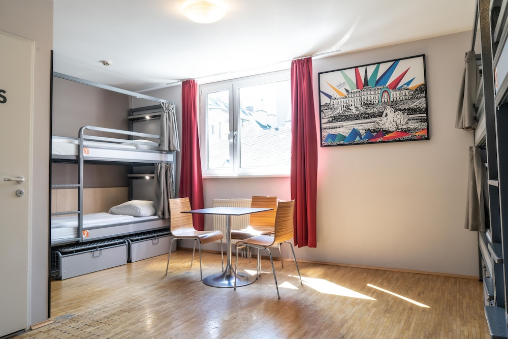 Bed in a 6 Bed Ensuite Dorm