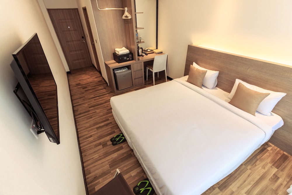 Premier Deluxe Twin/Double (Free Access To Common Kitchen & Laundry Facilities) photo 3