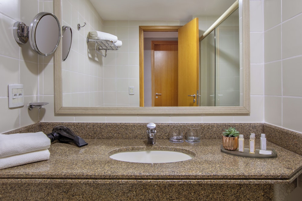 Standard Twin Room - Photo 7