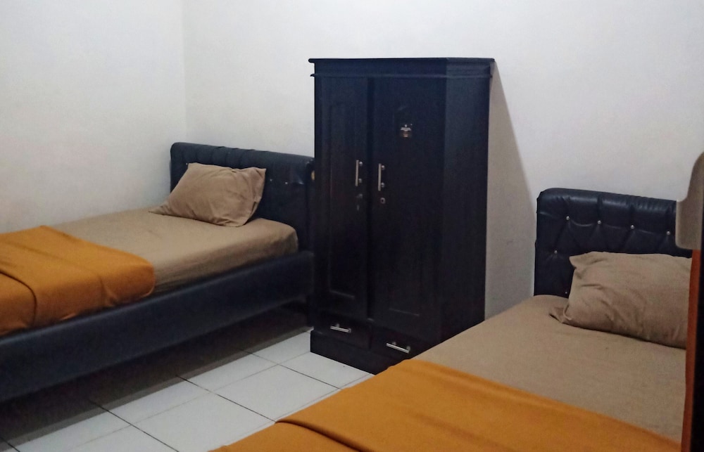 Standard Room - Photo 1