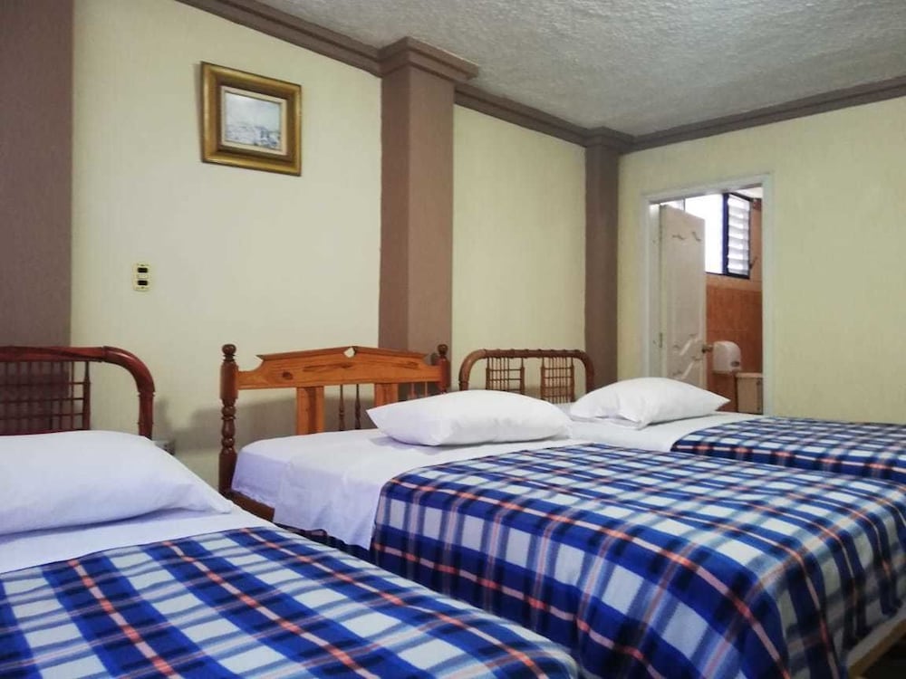 Triple Room, 3 Twin Beds, Non Smoking photo 3