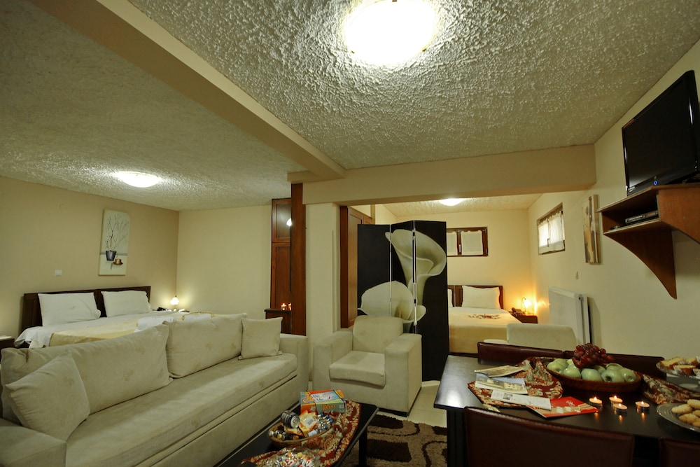 Apartment (Semi-basement)