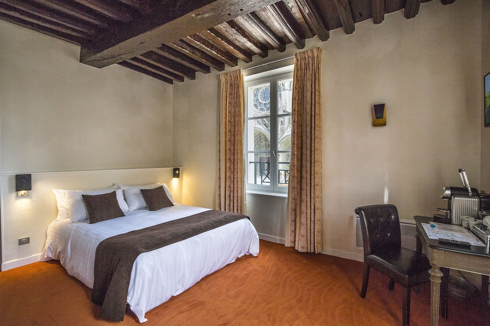 Deluxe Double Room, 1 King Bed photo 1