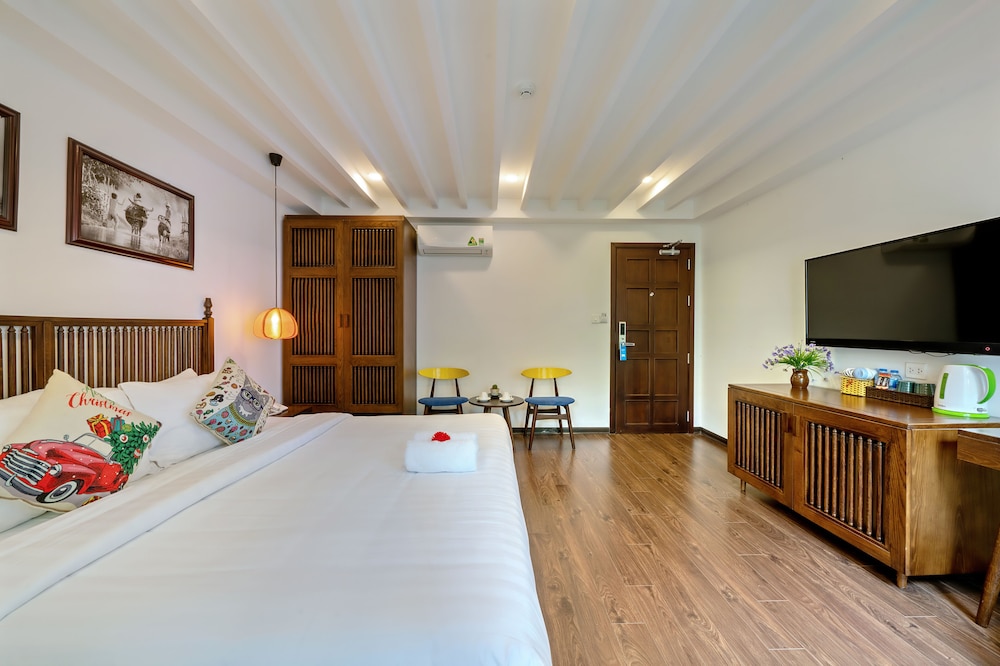 Junior Suite, 1 Queen Bed photo 3