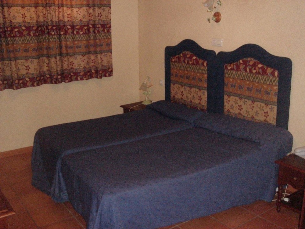 Economy Double Room Single Use photo 3