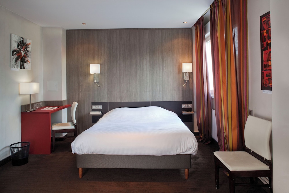 Standard Room, 1 Queen Bed, Non Smoking