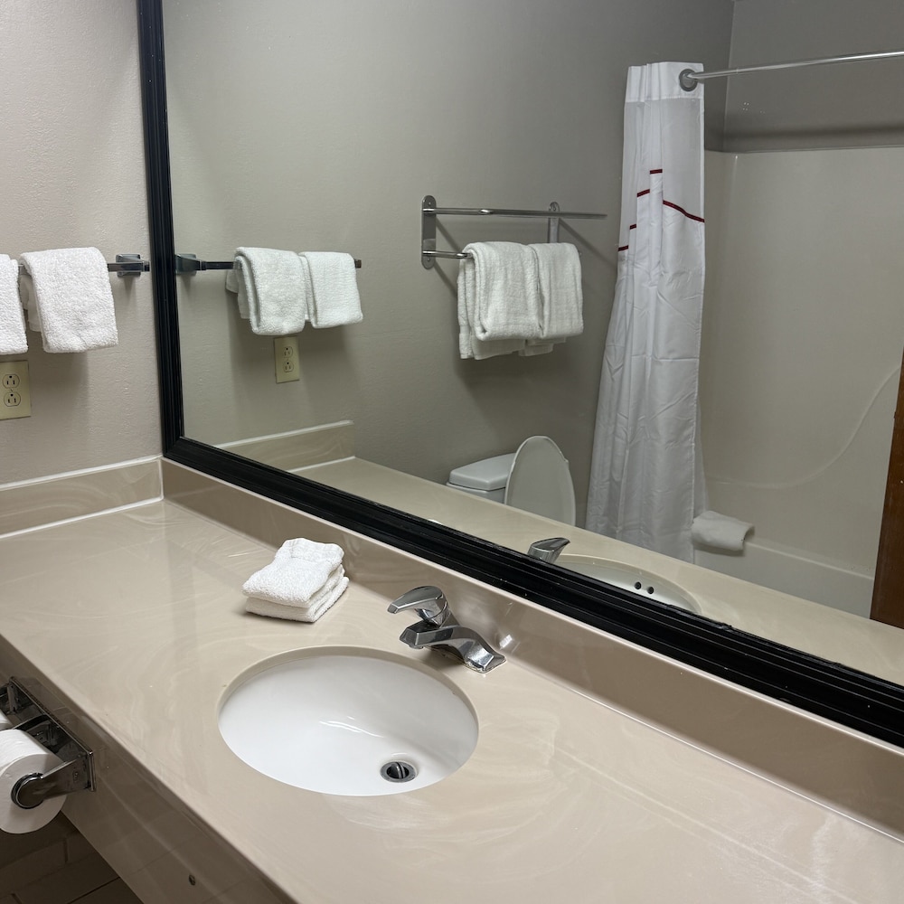 Suite, 2 Double Beds, Non Smoking - Photo 9