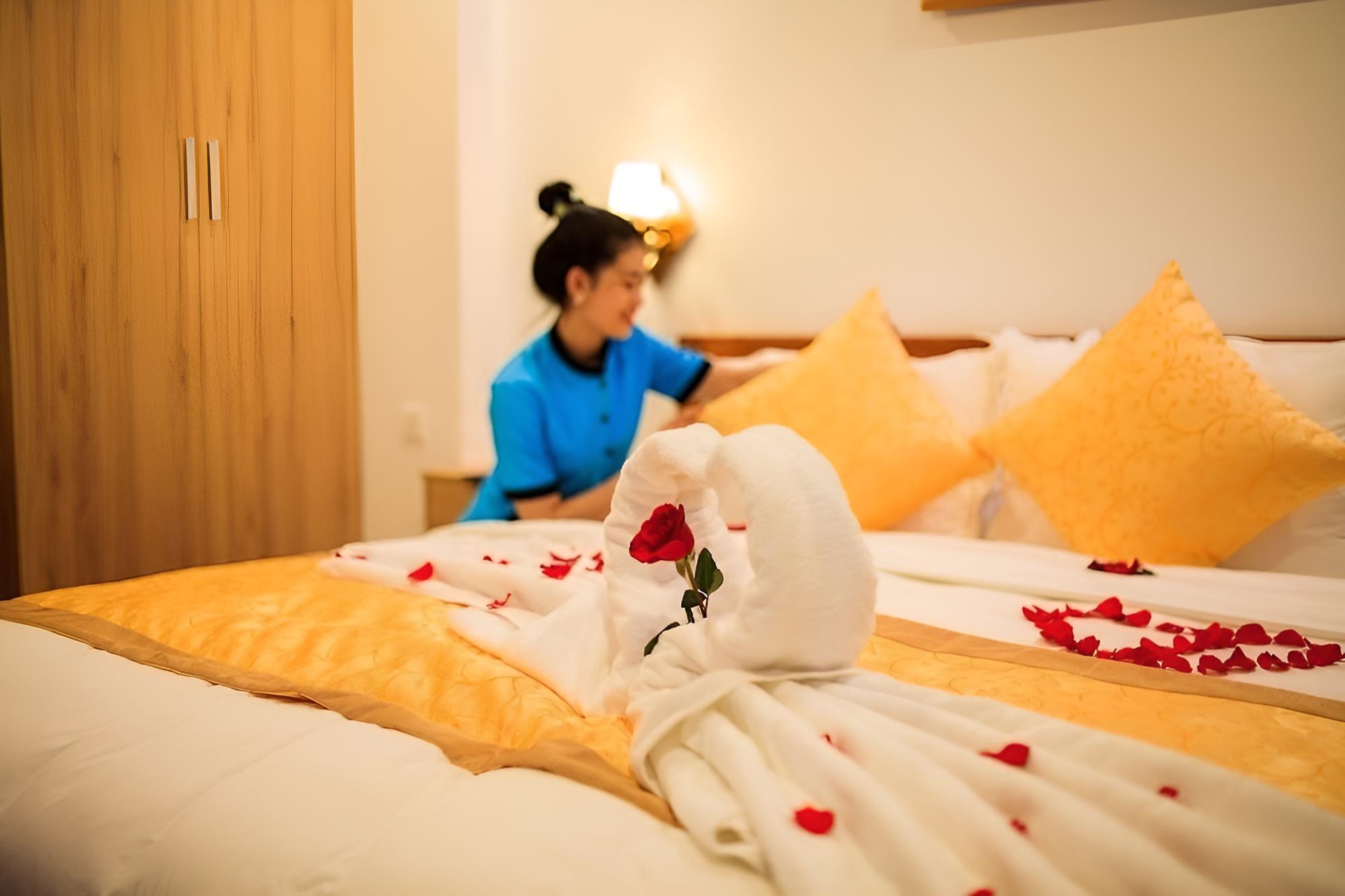Deluxe Double Room, 1 King Bed, City View