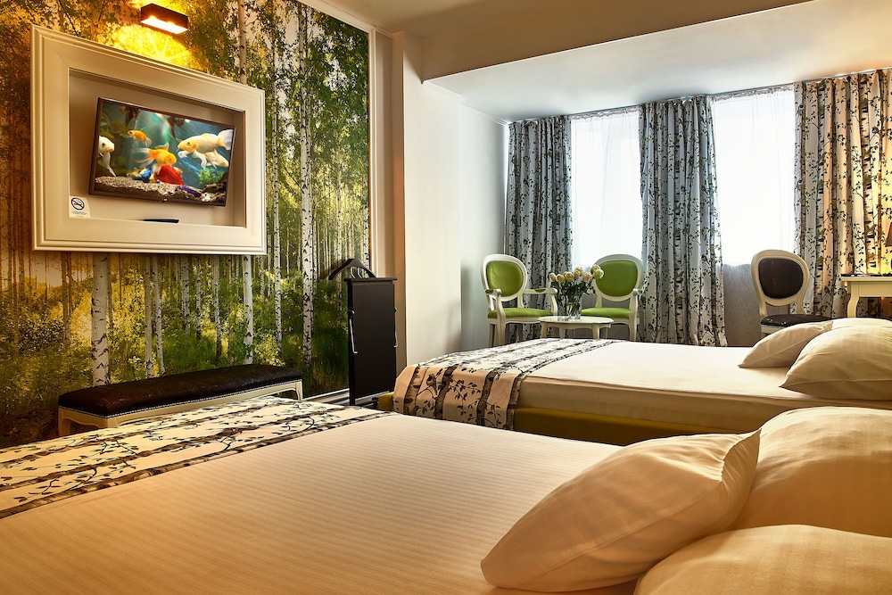 Deluxe Family PLUS Room - Photo 2