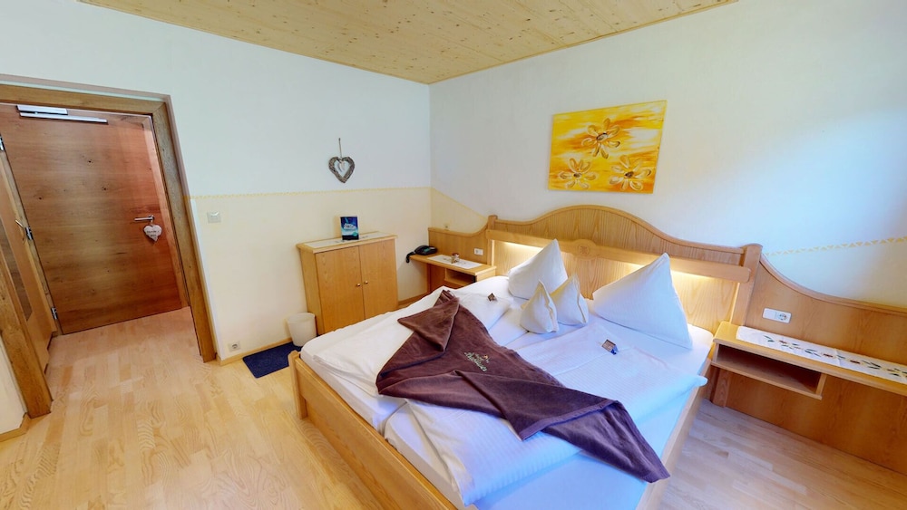 Comfort Double Room, Non Smoking, Mountain View