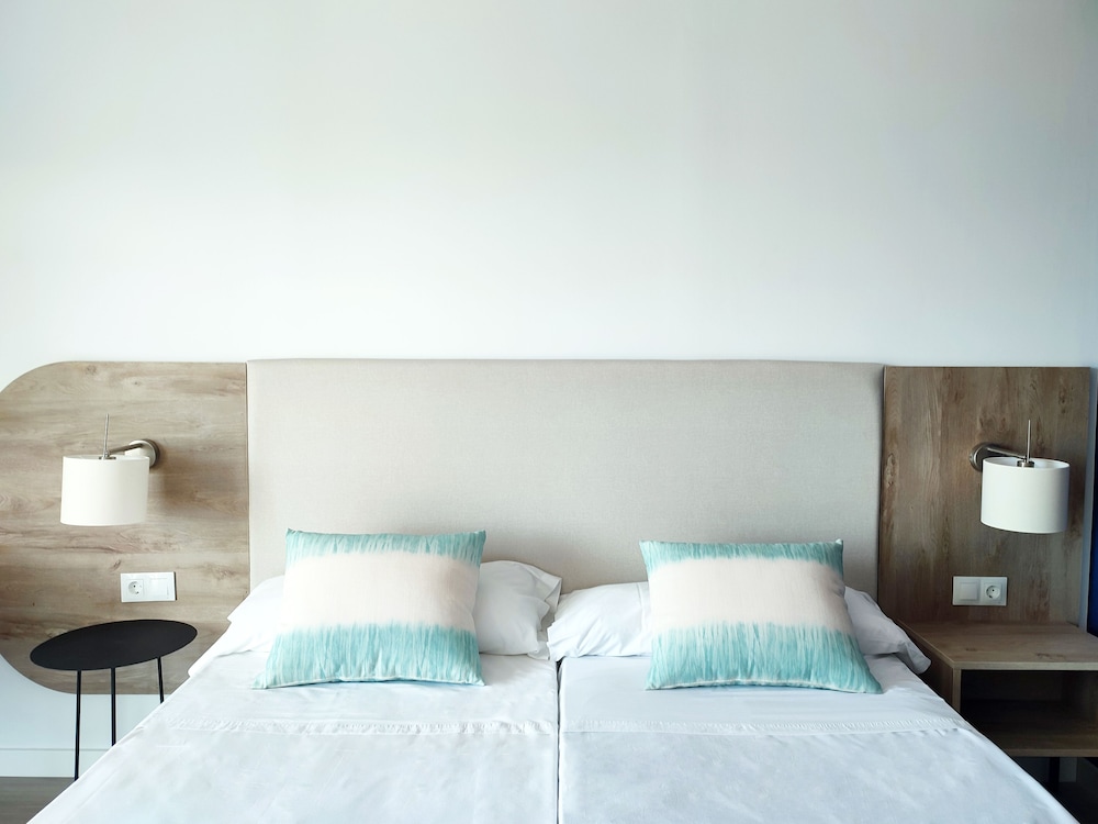 Standard Room, City View photo 2