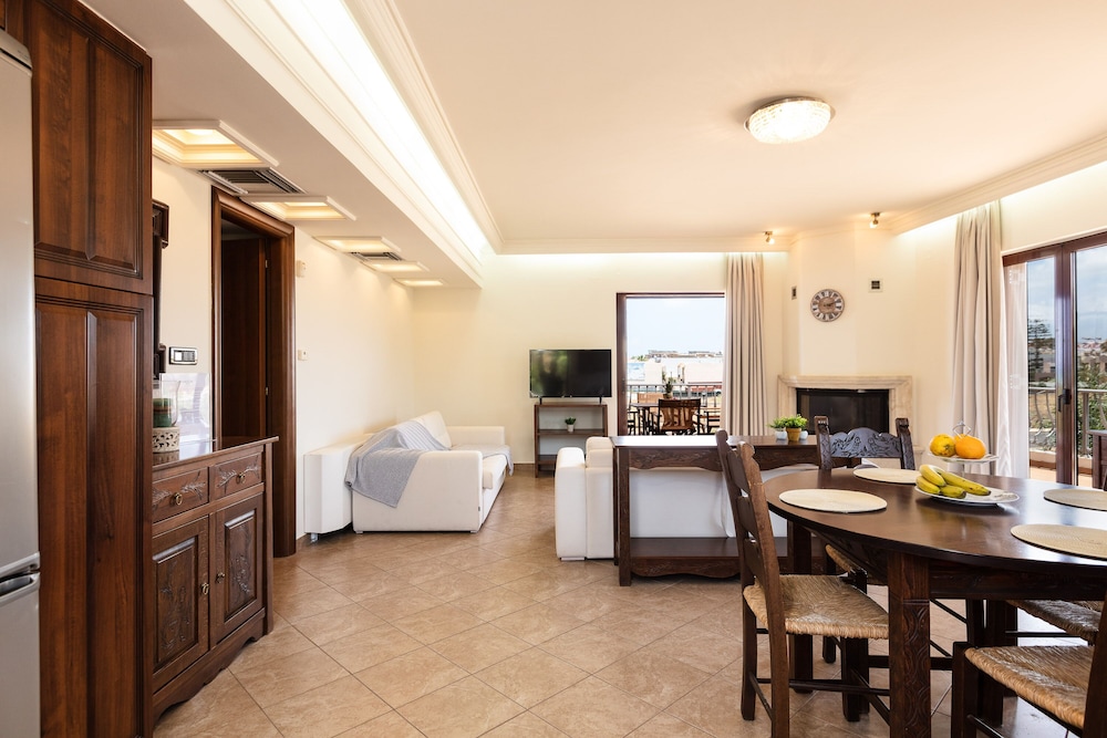 Apartment, 2 Bedrooms, Sea View