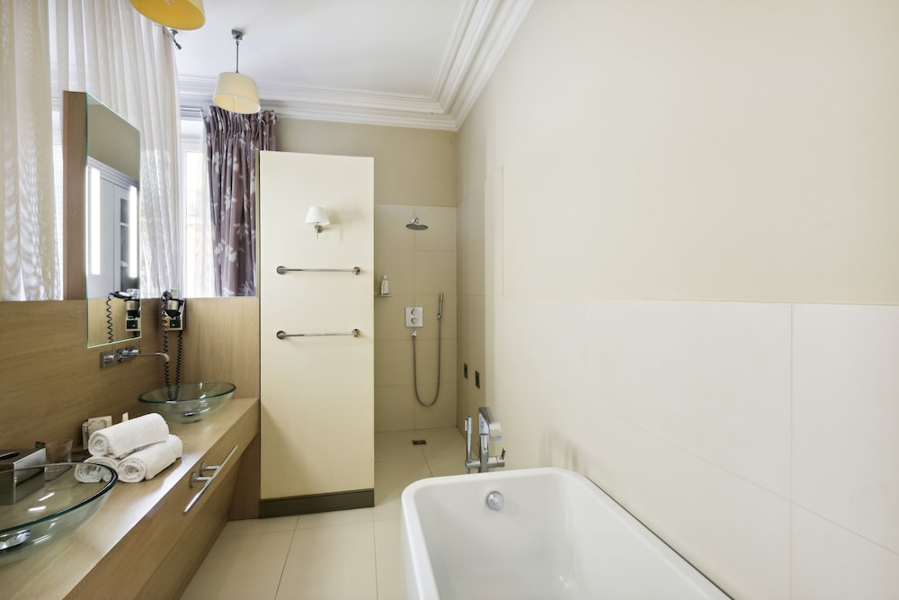 Executive Triple Room photo 2