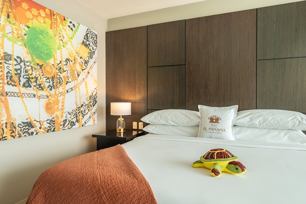 1 King Bed Premium Room, City View - Photo 6