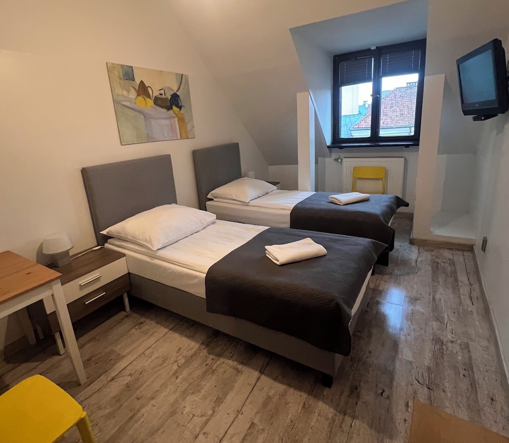 Standard Twin Room, 2 Twin Beds photo 2